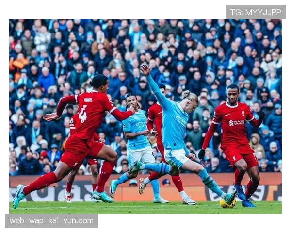 曼城次回合被迫变阵4-2-3-1 双后腰配置求稳中寻求突破